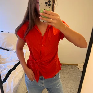 Röd skjort blus - Super söt blus/topp absolut älskar