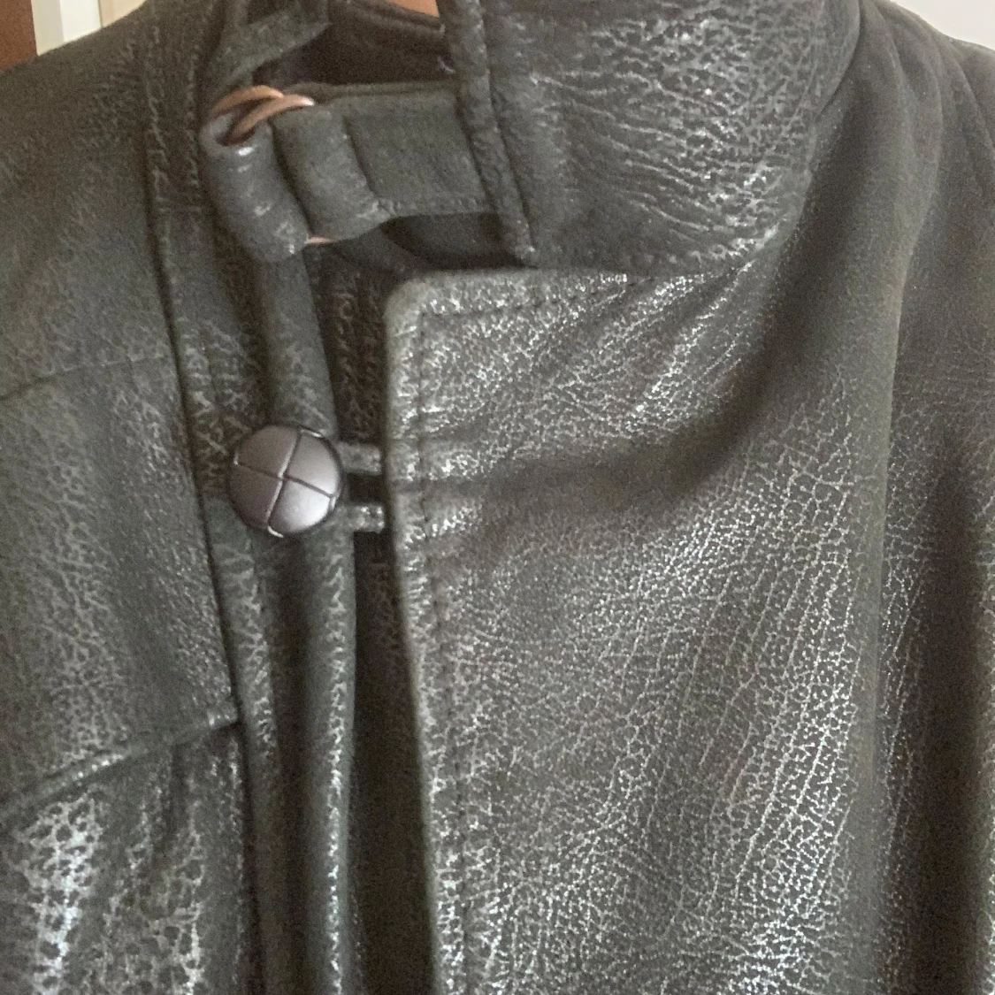 Svart retro 80-tals skinnjacka från Faris - 1