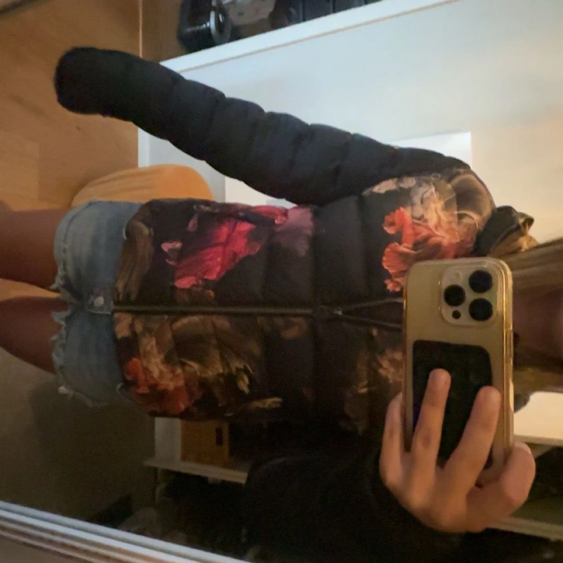 Blommig svart vinterjacka Colmar