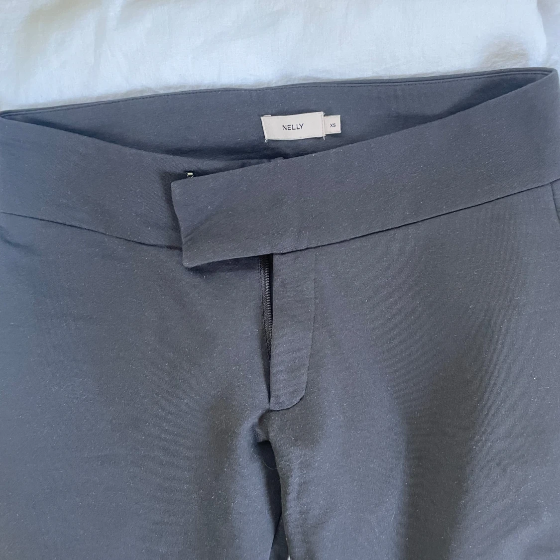 bootcut byxor från Nelly XS - 1