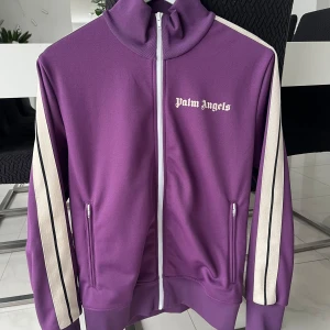 Palm angels zip hoodie - Skicka 9,5/10 typ som ny. Storlek M passar även S