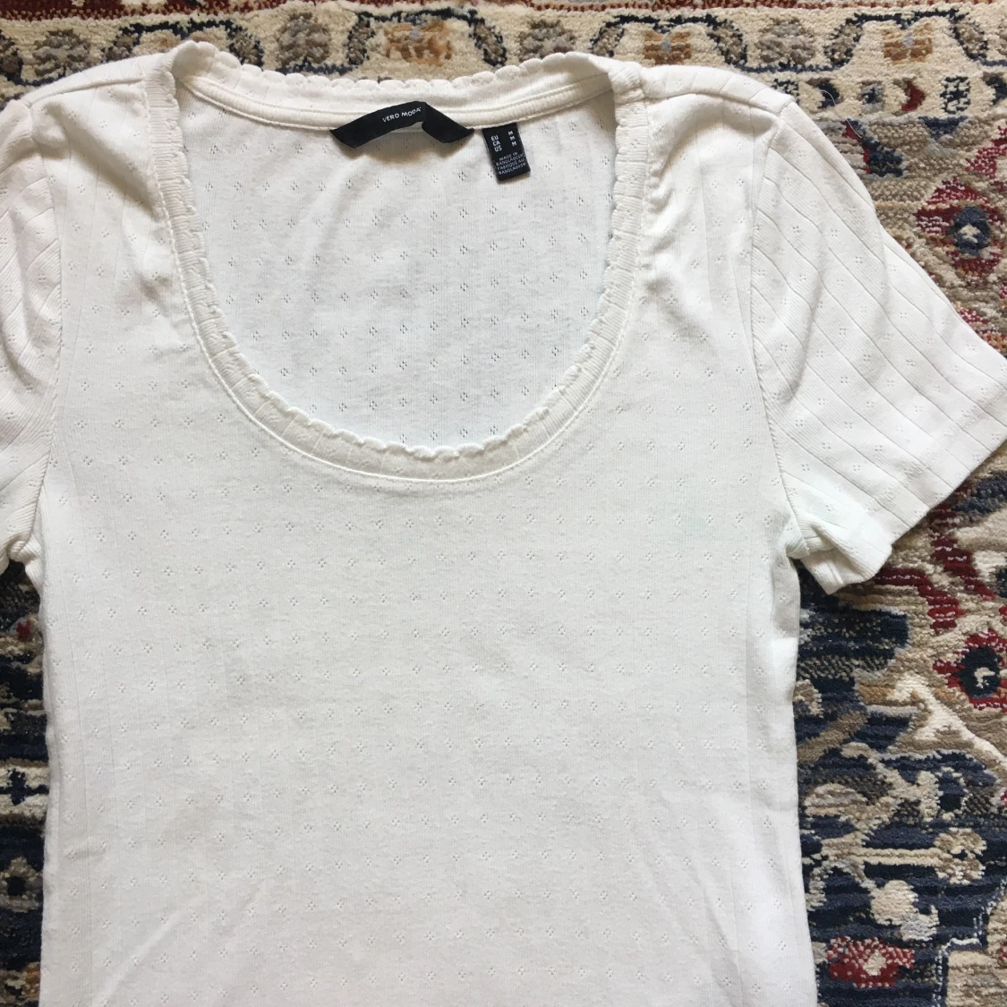 Hålmönstrad topp/ mönstrad T-shirt, Vero Moda - 2