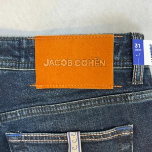 Jacob Cohën ”SCOTT” jeans - – Model: Scott  – Condition: 10/10 - Brand new with tags.  – Retail price: 5399 SEK