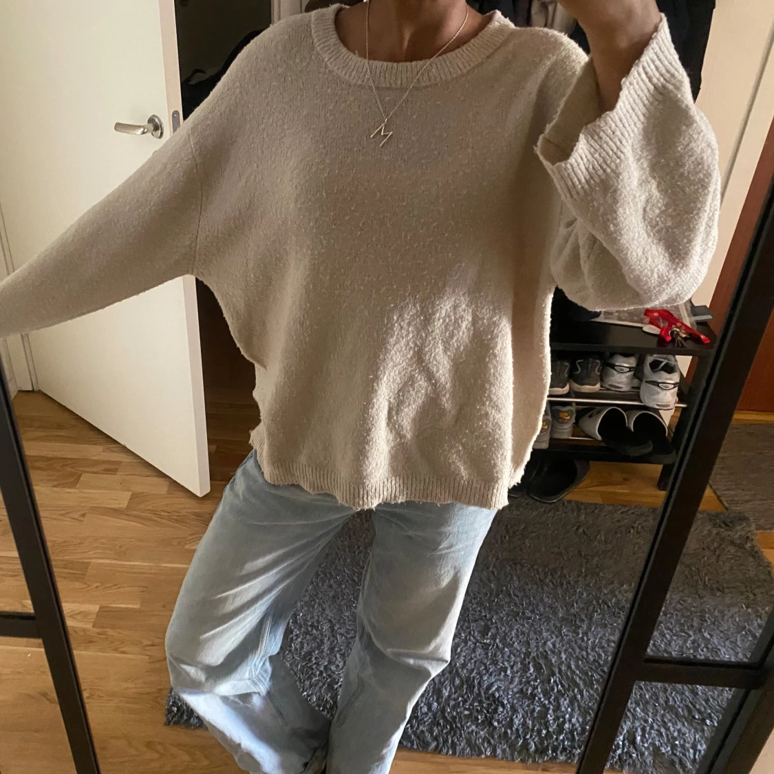 Beige stickad oversized tröja - 1