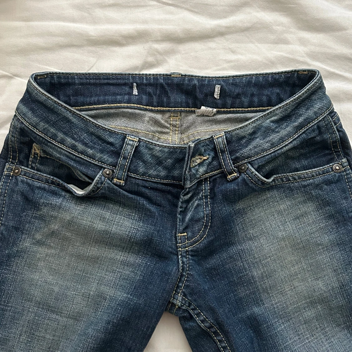 lågmidjade bootcut jeans - 2