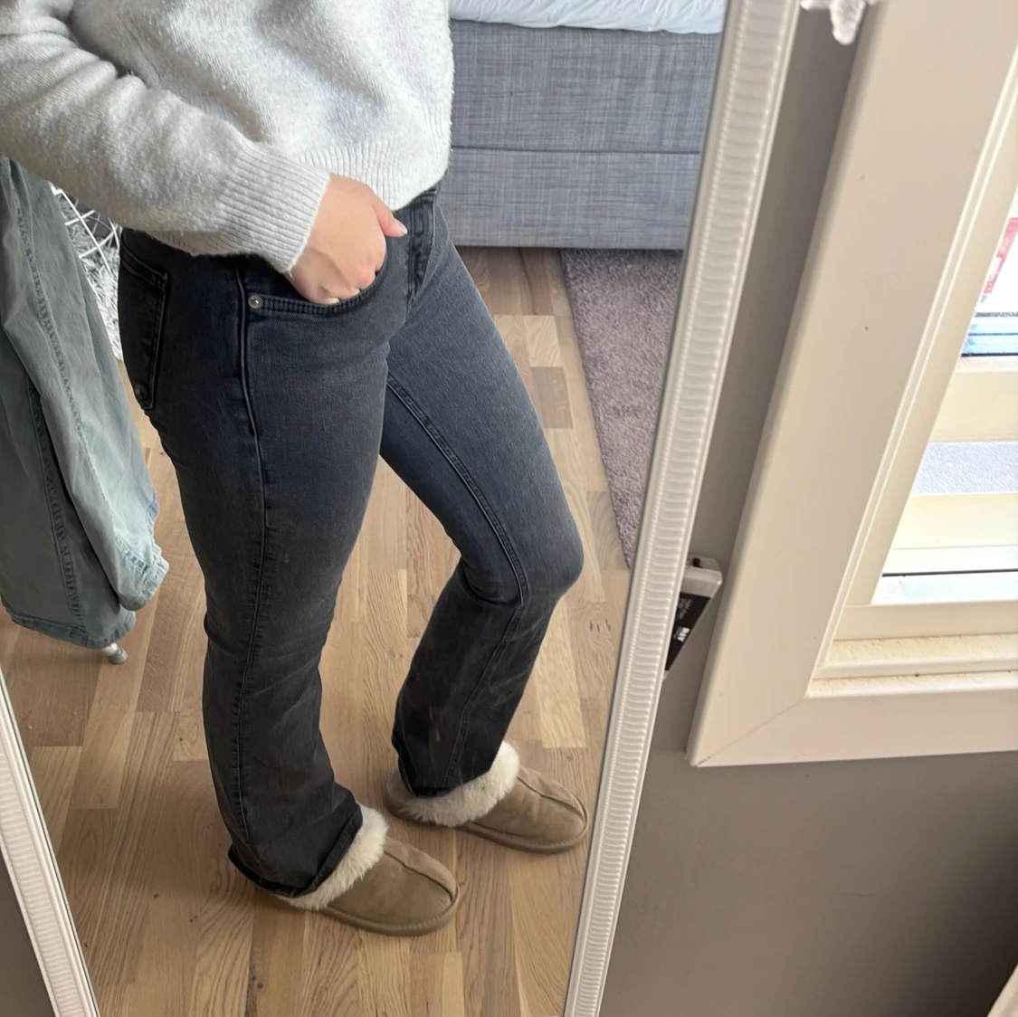 Svarta bootcut jeans från Levis - 3