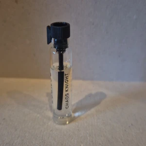 Chaos Knight 2ml - Chaos Knight 2ml från ESSNCE endast doftat på den. 45kr ny.