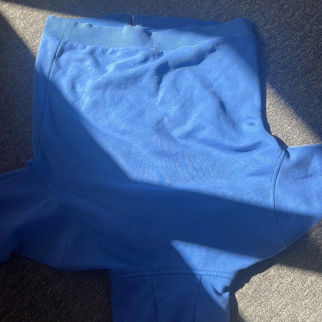 Blå hoodie från Lacoste med dragkedja - 1