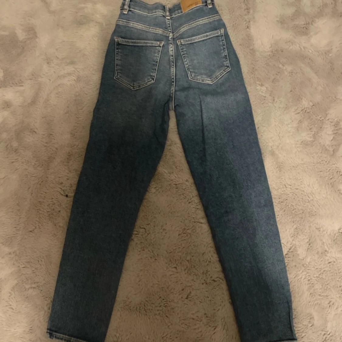 Högmidjade mom jeans - 3