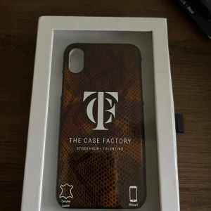 Böcker - Olika skal för iPhone, 100kr st