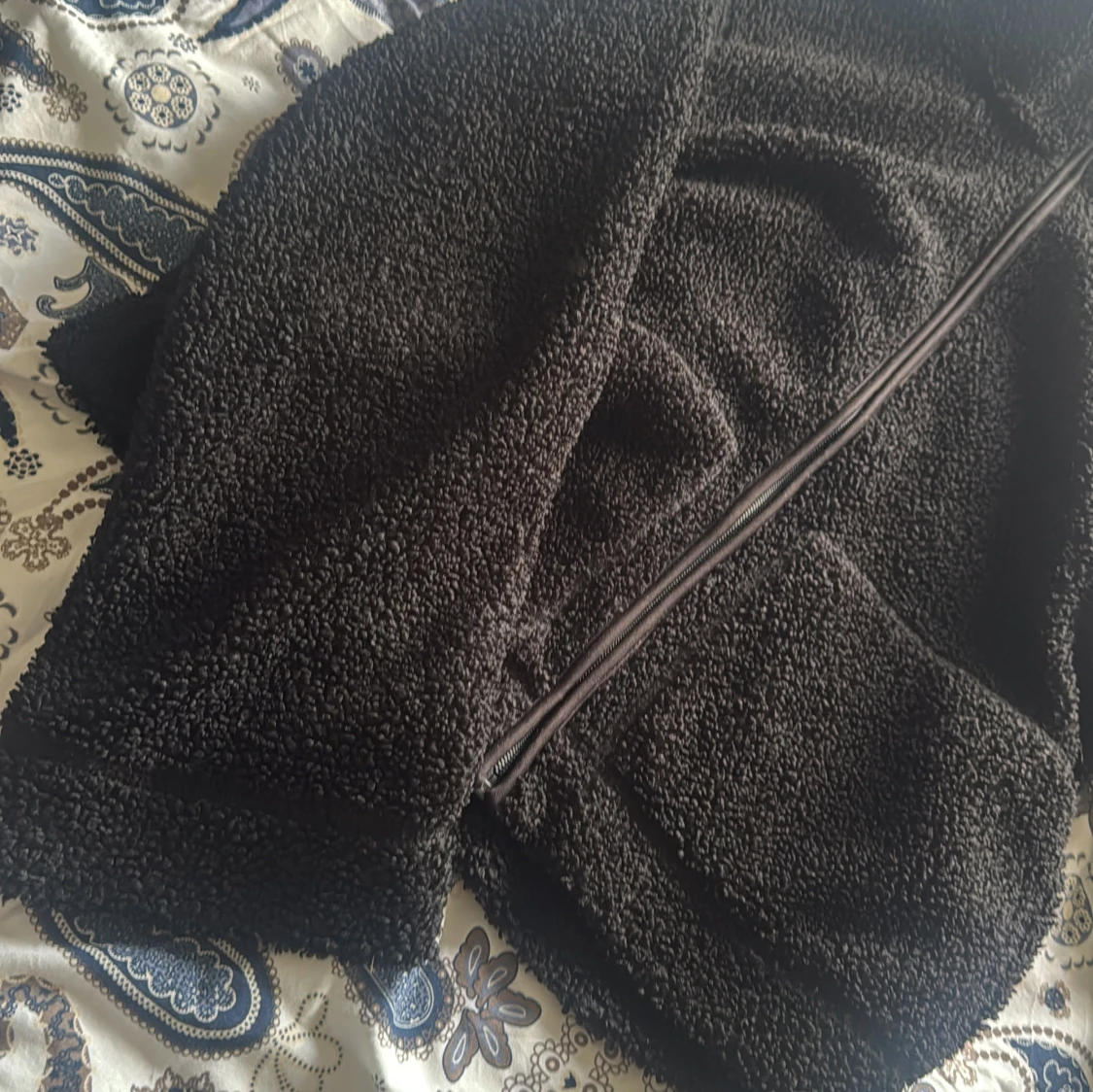 Svart teddyjacka i XS med dragkedja - 1