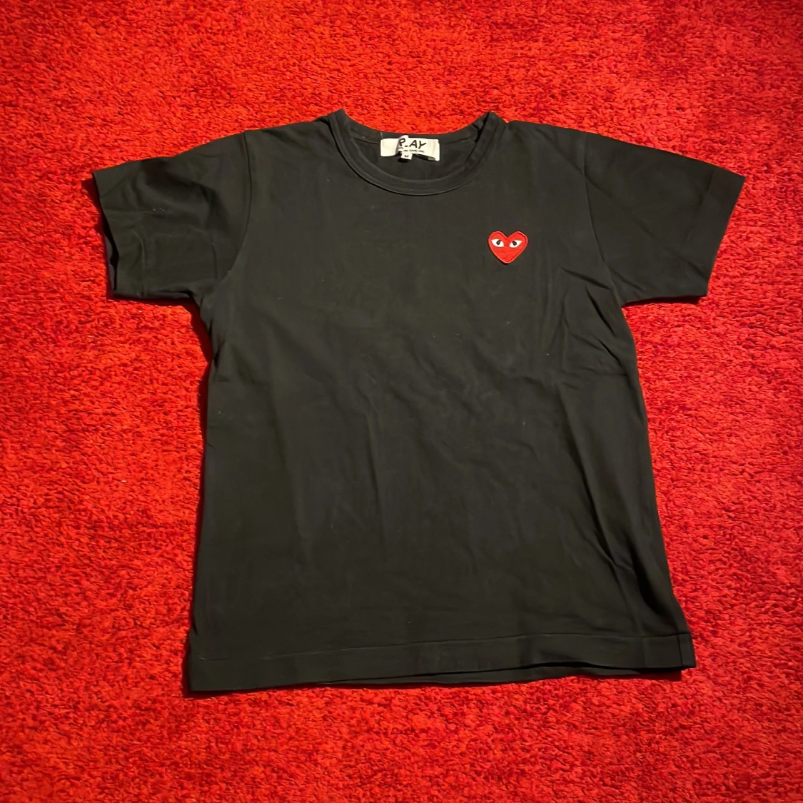 Svart Comme des Garçons Play t-shirt - 2