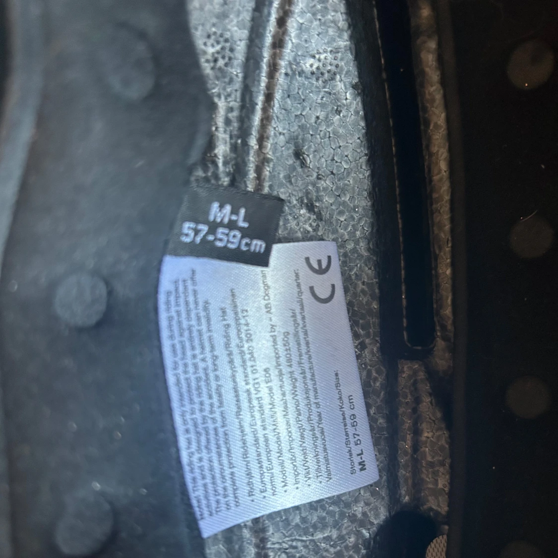 Svart ridhjälm med glittrig detalj jacson ( gammal designe) - 3