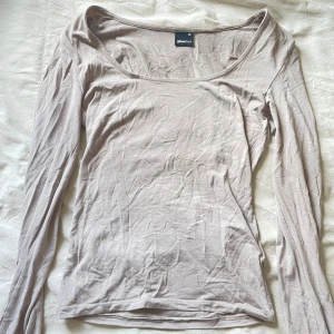 Beige långärmad topp  - Beige långärmad topp från Gina Tricot