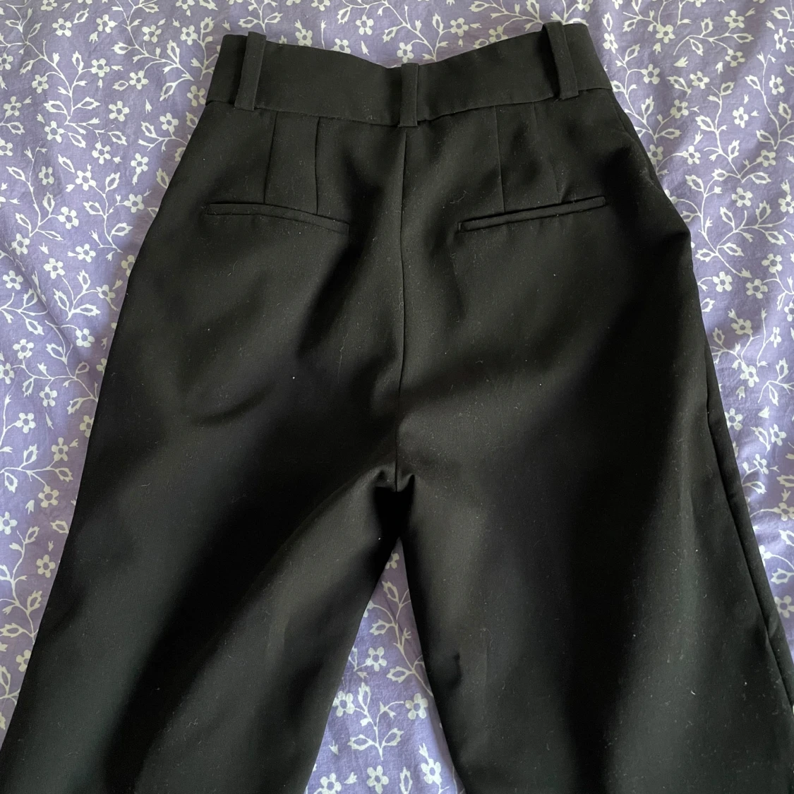 Svarta kostymbyxor från Zara Basic - 2