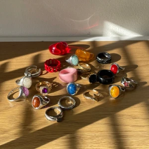 Flerpack ringar  - De större ringarna är köpt runt 80-00, några är random butiker, resterande är shein. Fler bundles på min sida 😊