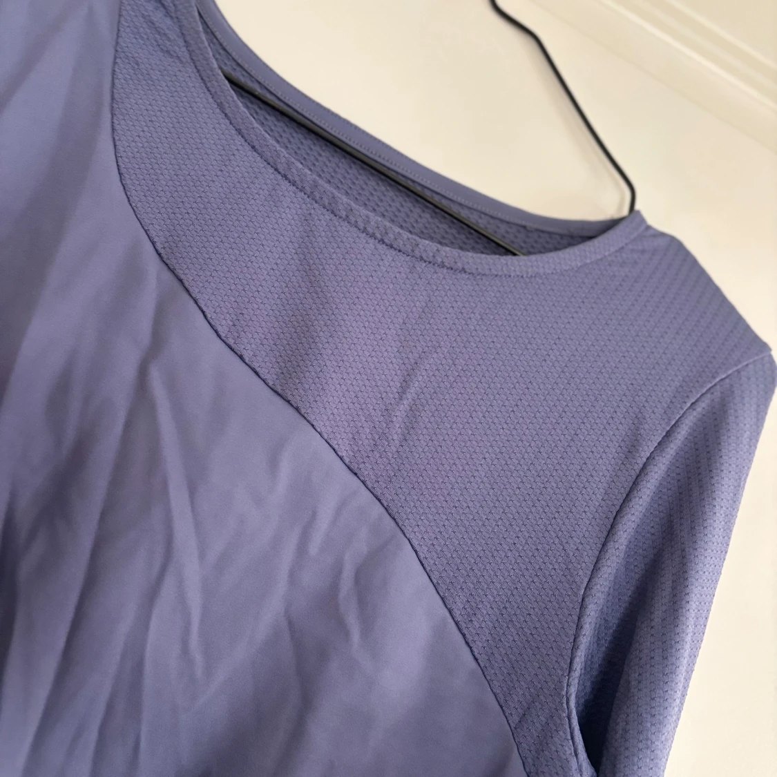 Ljuslila långärmad croppad träningströja från SOC - 4