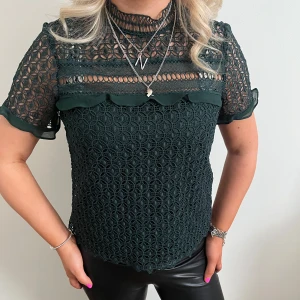 Grön topp - Festtopp från Zara storlek S, passar XS! Mycket bra skick💚 199kr