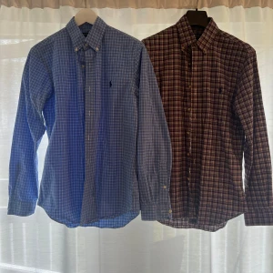 Ralph Lauren skjortor  - Köp en få andra på köpet. Säljer två stycken rutiga skjortor från Ralph lauren, båda stycken för 199kr! 