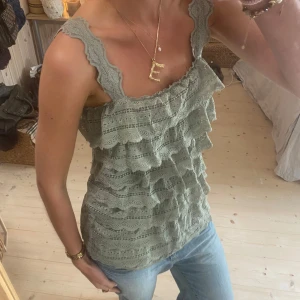 Topp - SUPER snygg volang topp❤️❤️