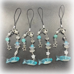 Whale keychains  - 100% handgjorda av mig för endast 50kr styck!! Kontakta gärna innan du trycker på köp nu🫶🏻 Swish betalningar går också jättebra !! 