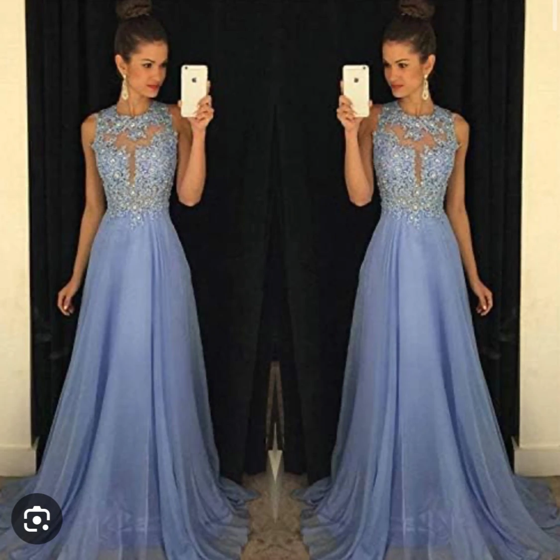 Ljusblå långklänning med spetsdetaljer, balklänning