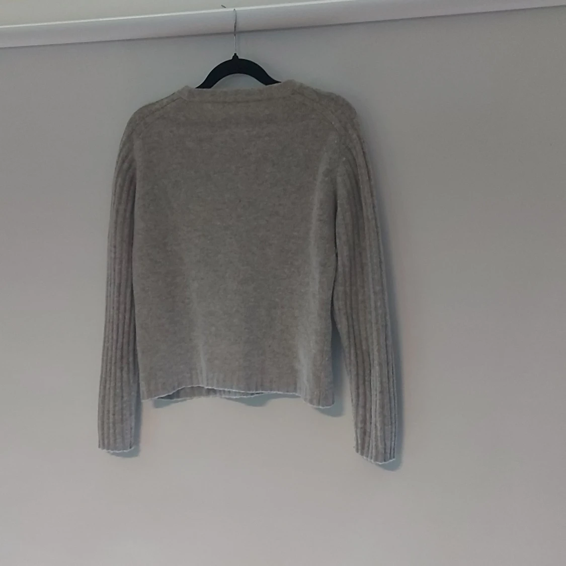 Grå stickad tröja från HERO by Wrangler - 1