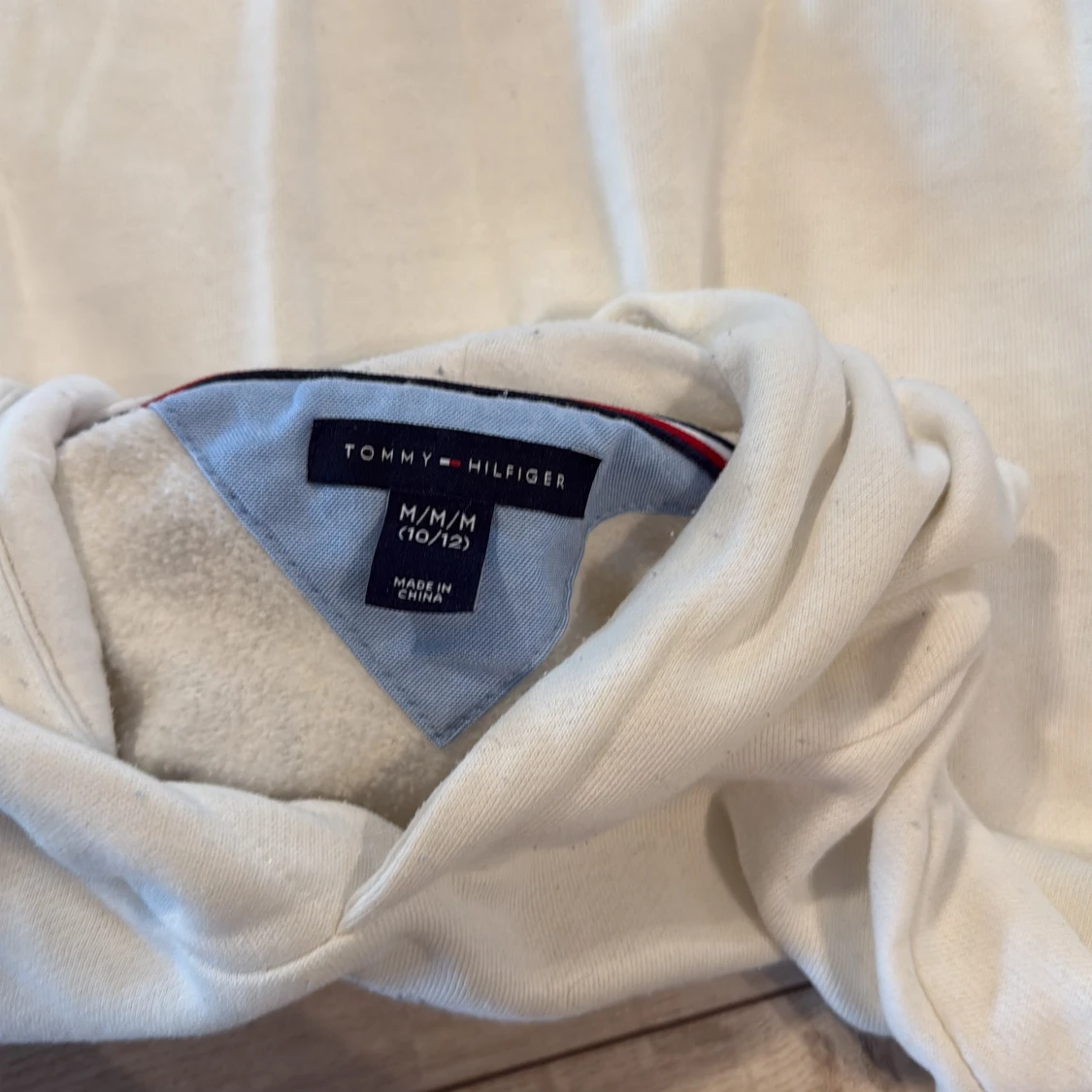 Fin hoodie från Tommy hilfiger och köpt i New York  - 2