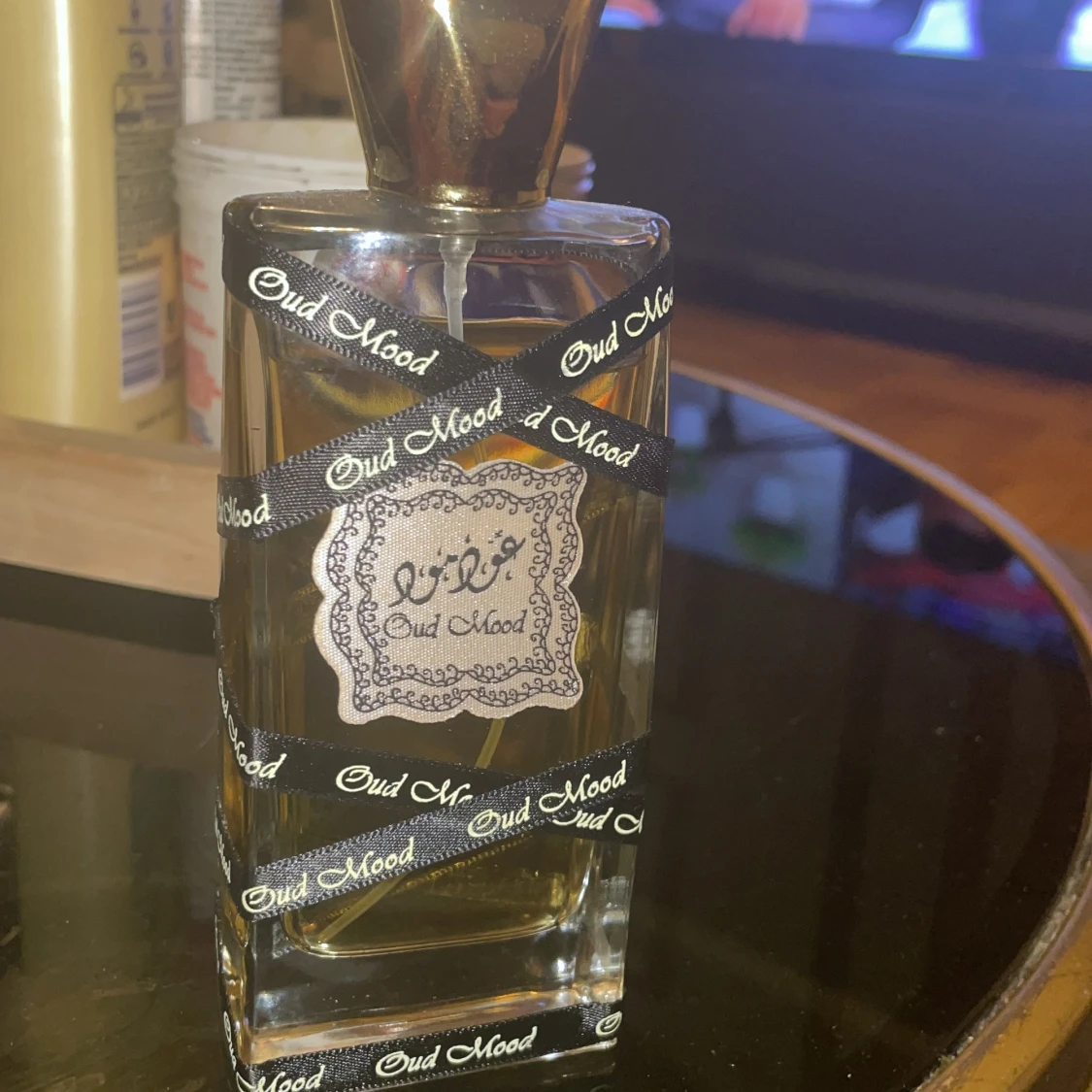 Oud Mood parfym från Lattafa - 2