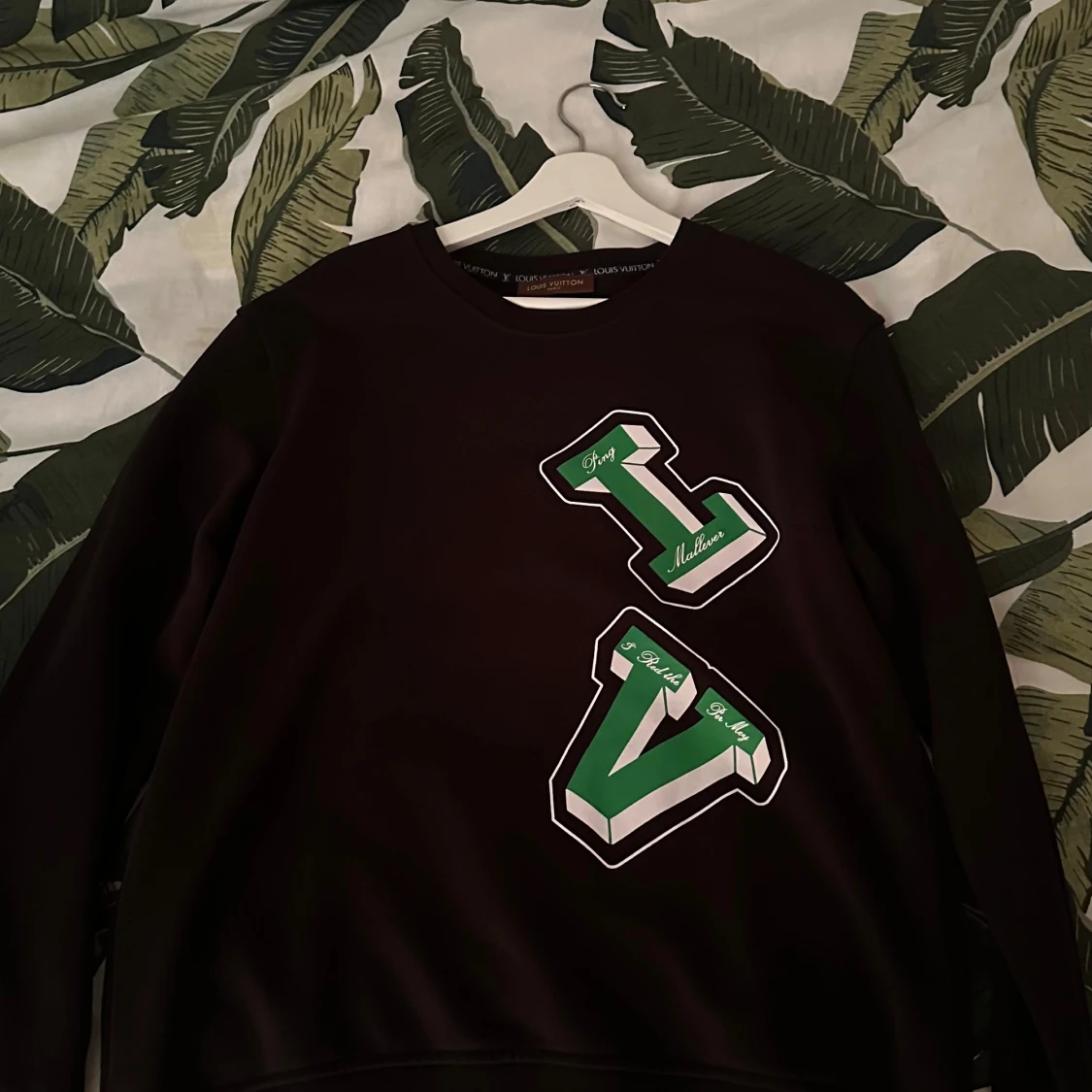 Louis Vuitton svart sweatshirt med tryck