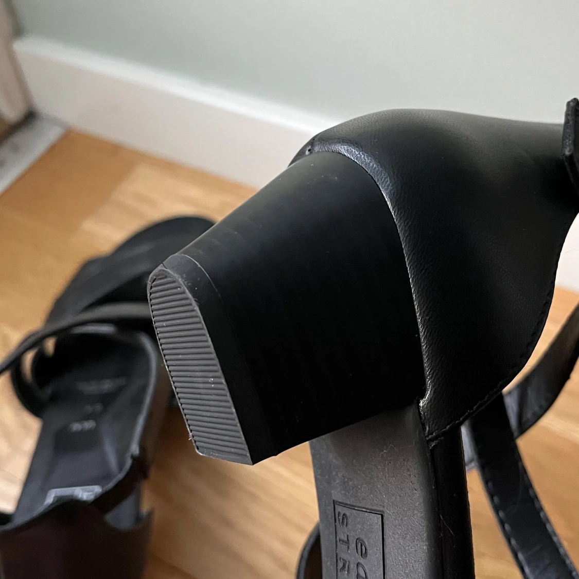 Svarta Klackskor med Spänne - 4