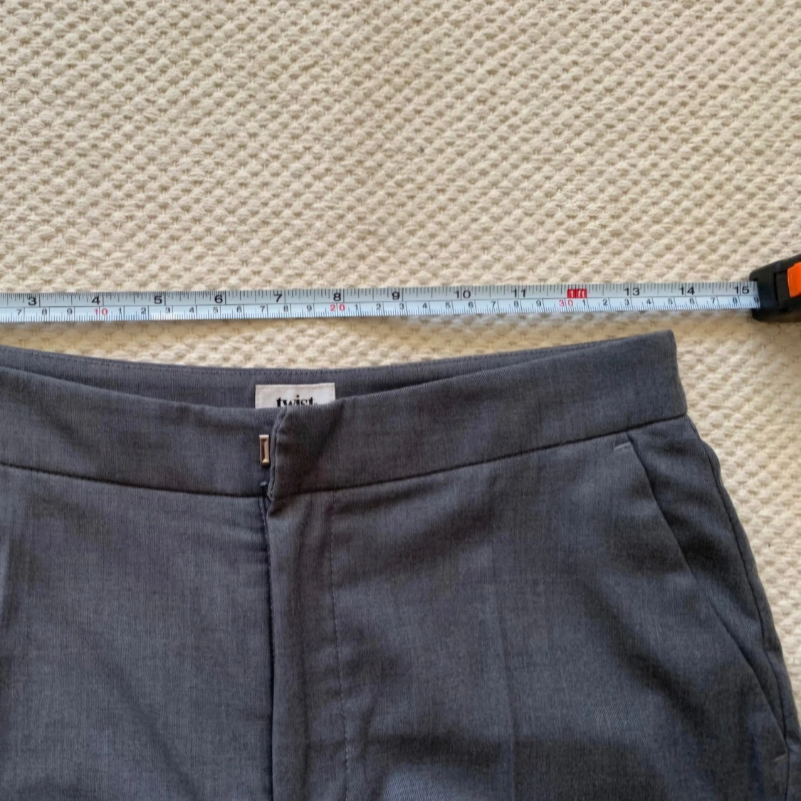 Grå kostymbyxor med bootcut från Twist - 2