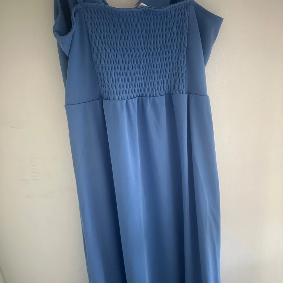 Blå långklänning från H&M med rosett - 1