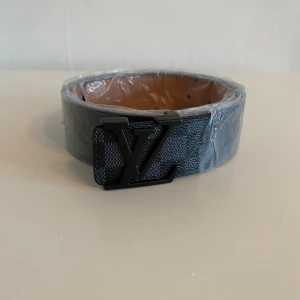 L.V Bälte - Helt ny i storlek 105cm. Dm för intresse📲