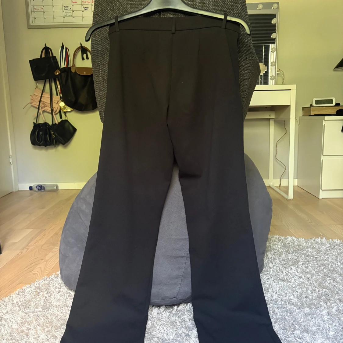 Svarta kostymbyxor  - 1