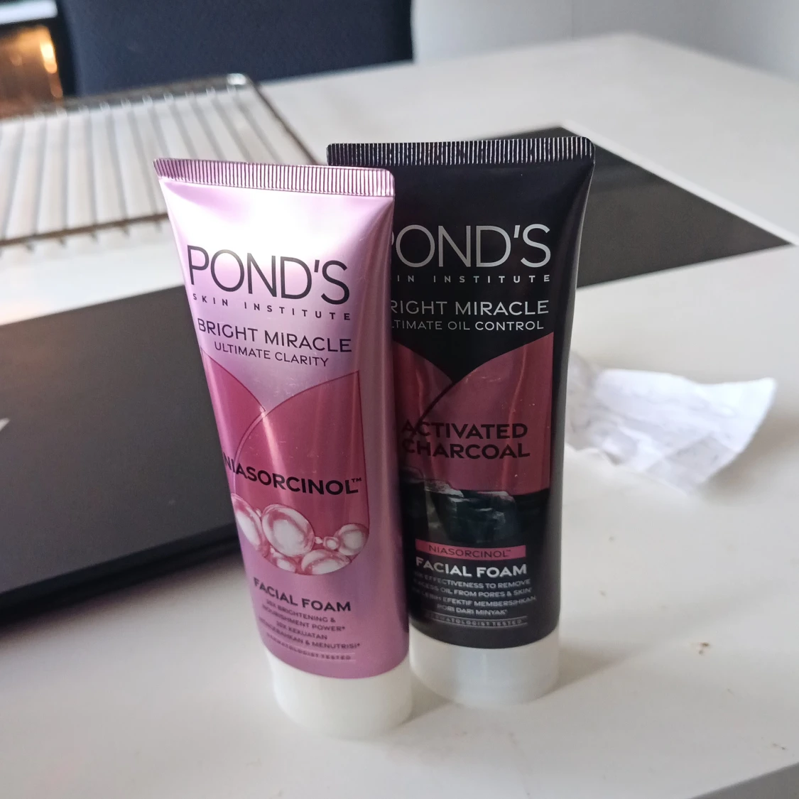 Pond's Bright Miracle Facial Foam duo