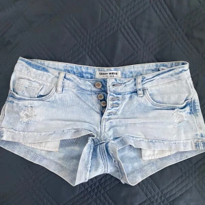 Ljusa low waist jeansshorts  - Very low waist shorts!❣️