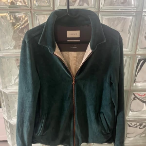 Limitato overshirt  - Skick 8-10, endast plagget tillkommer, pris går diskuteras vid snabb affär 