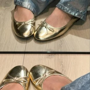 Ballerinaskor - Säljer dessa fina ballerinaskorna! Använd ett fåtal gånger. Priset kan diskuteras 💛