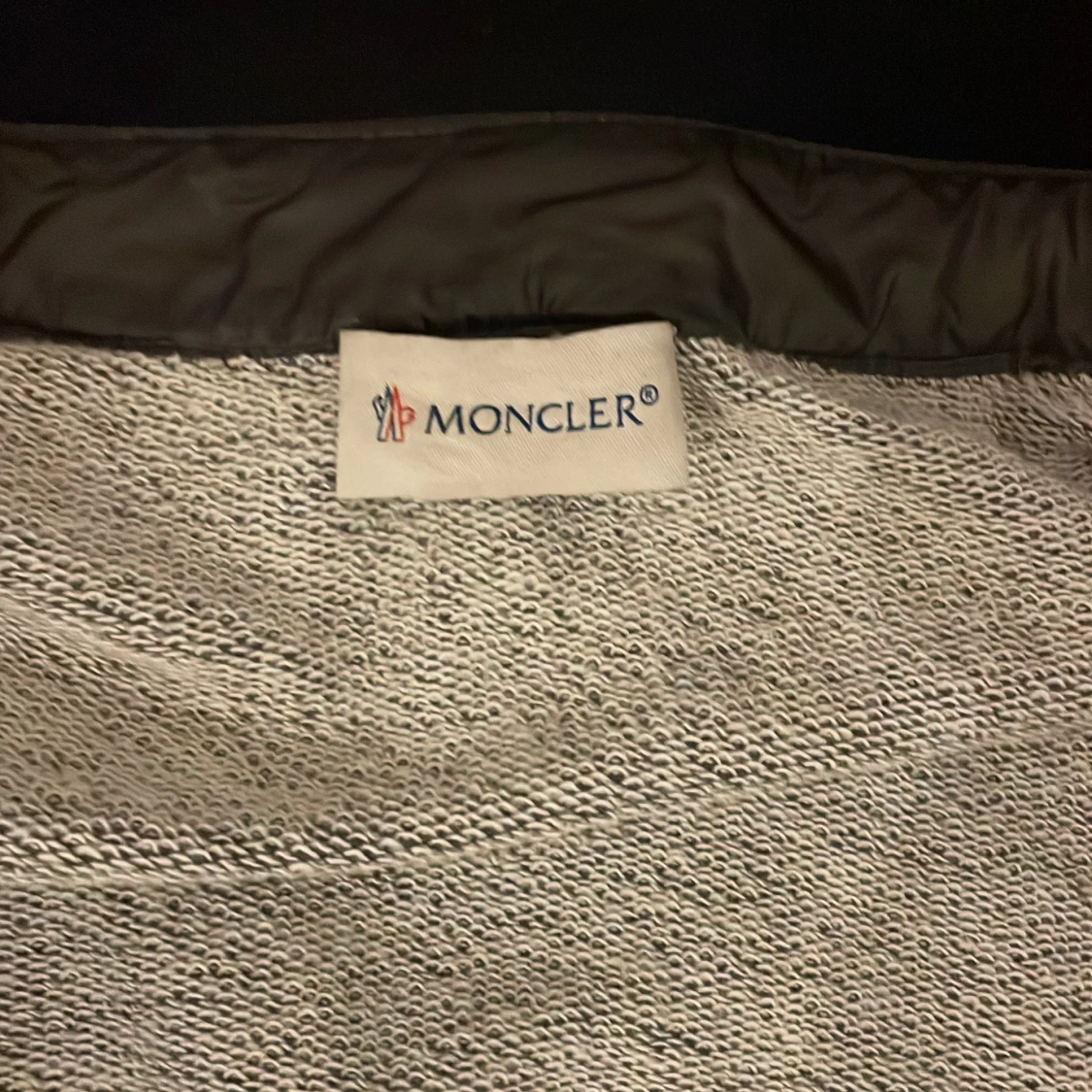 Svart dunjacka från Moncler - 2