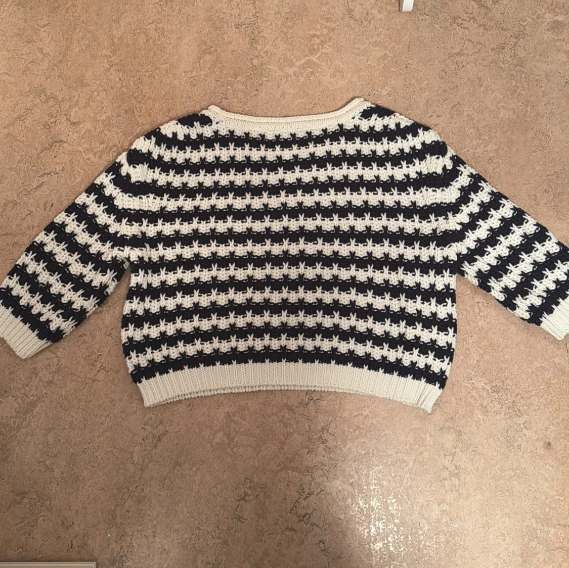Randig stickad tröja från Lindex - 3