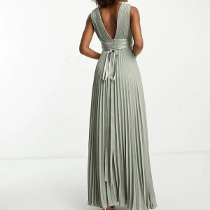 Balklänning - Balklänning använd en gång på studentbalen förra året. Superfint skick