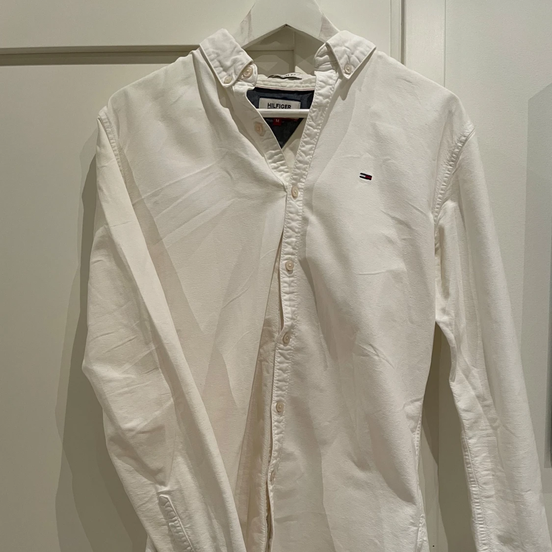 Vit skjorta från Tommy Hilfiger