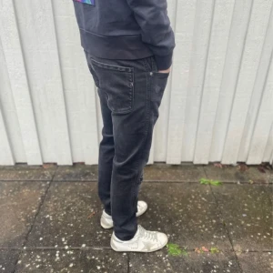 Replay Anbass jeans  - Replay Anbass jeans - Modell: Anbass - Storlek: W31/L32 (lapp saknas) - skick: 9/10 - Nypris runt 1600kr