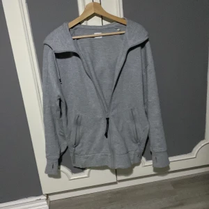 CP Company Hoodie  - Säljer min CP Company Hoodie som är i mycket bra skick