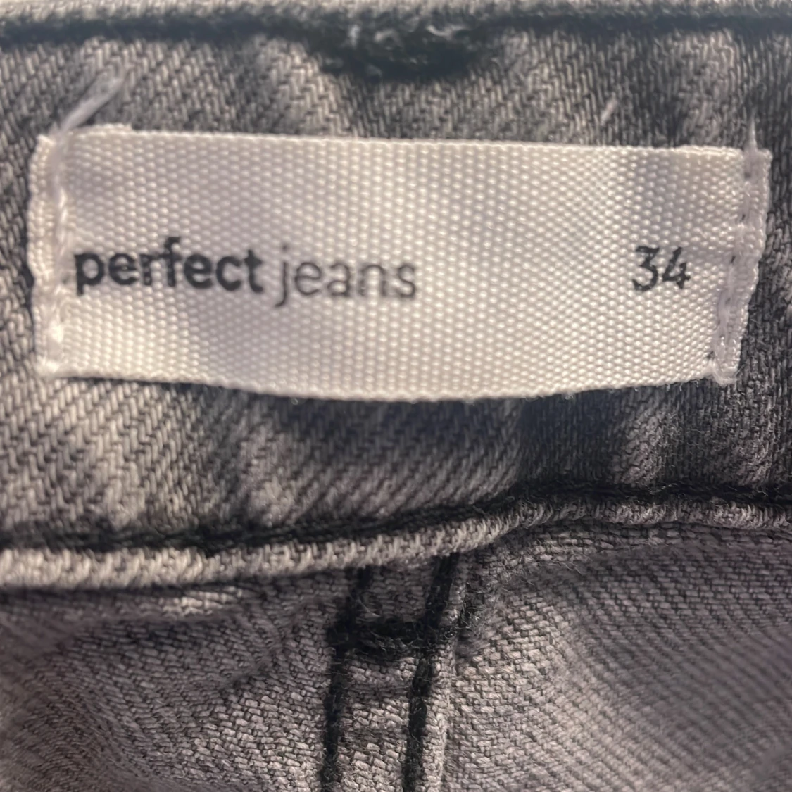 Grå bootcut jeans från Gina tricot - 2
