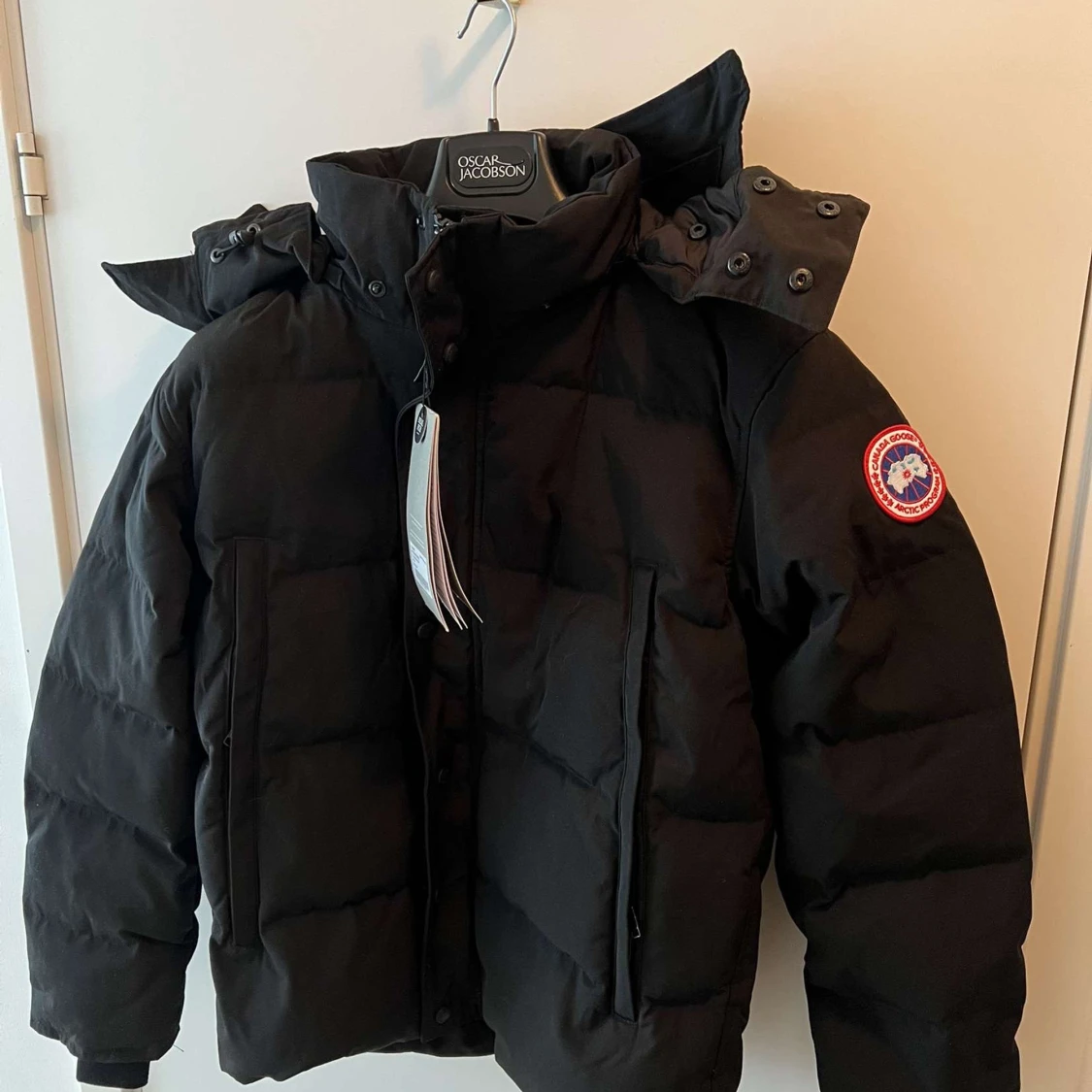 Svart dunjacka från Canada Goose