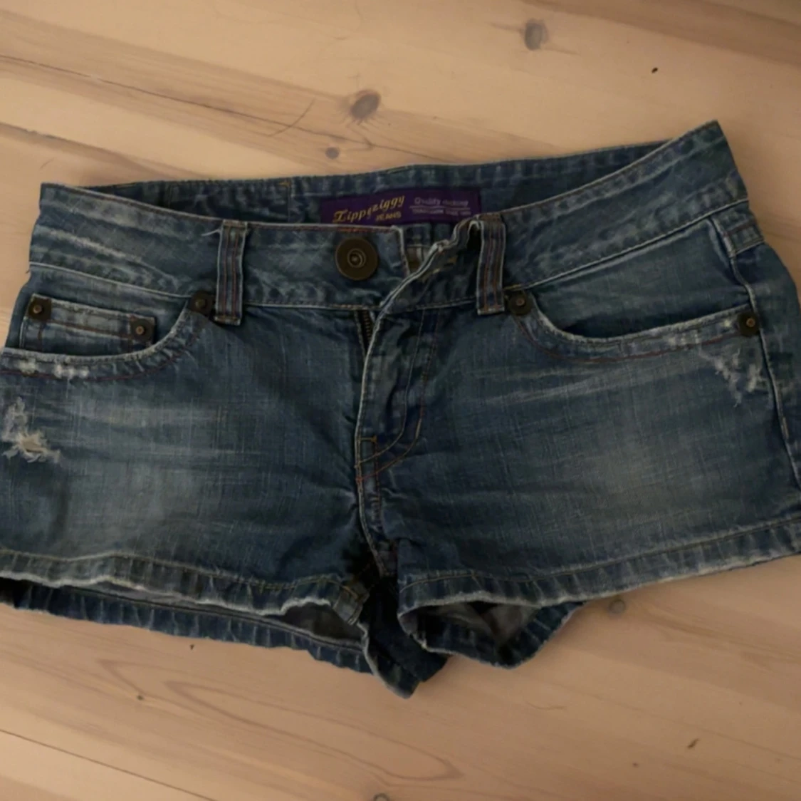 Blå jeansshorts från Zippylugg