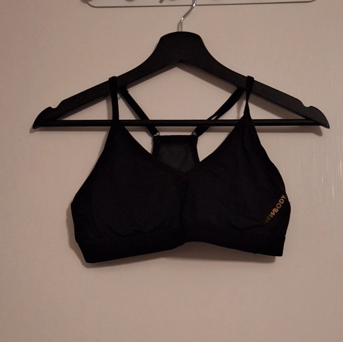 Svart sportig träning-bh från Newbody