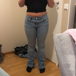 Ljusblå jeans  - Nypris 500 